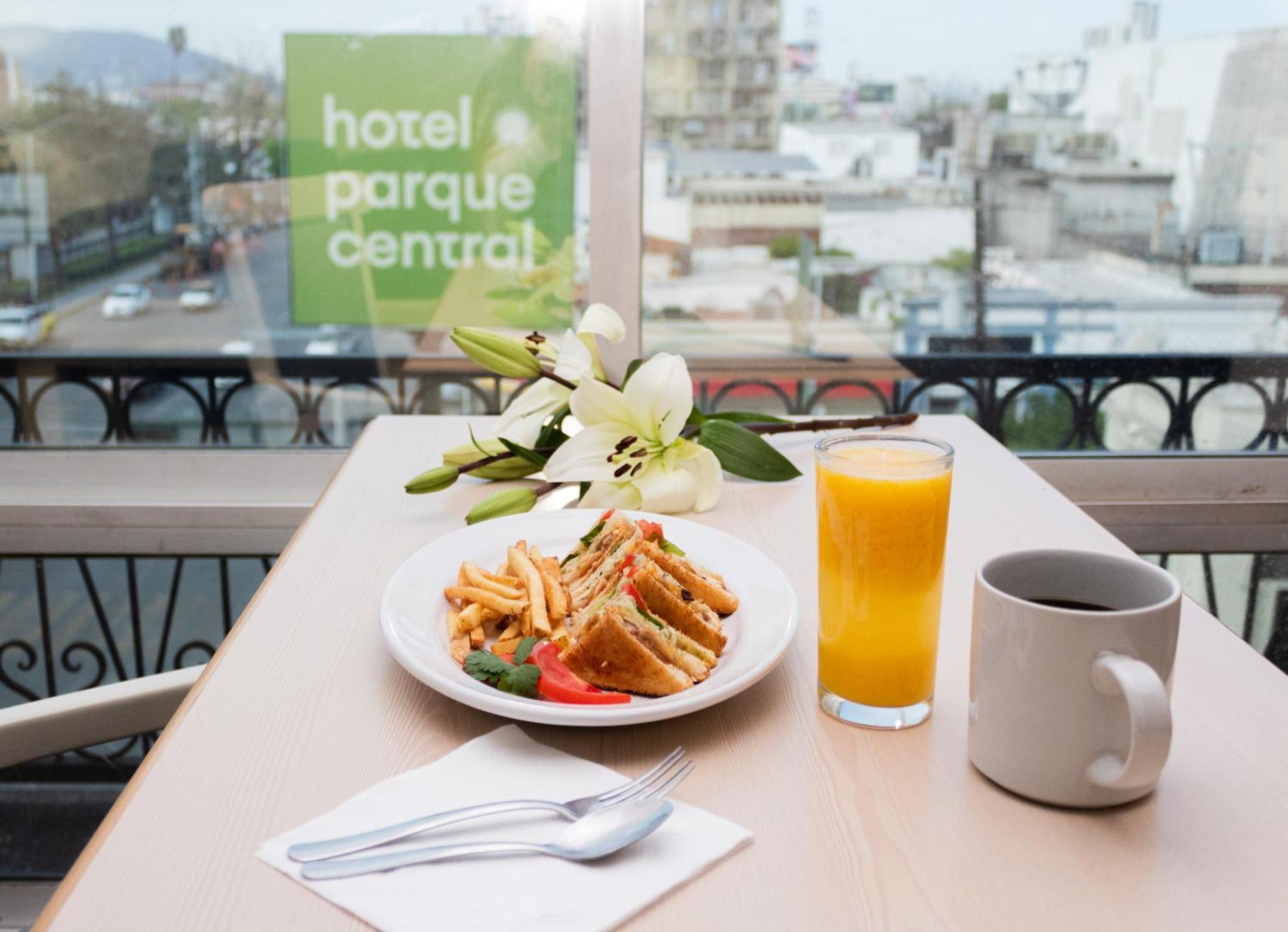 Hotel Parque Central มอนแตร์เรย์ ภายนอก รูปภาพ